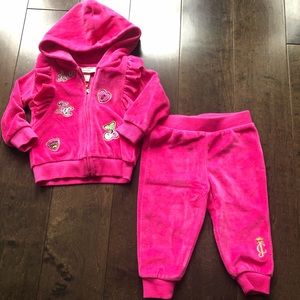 Juicy Couture Hot Pink Velour Baby suit 6-9m